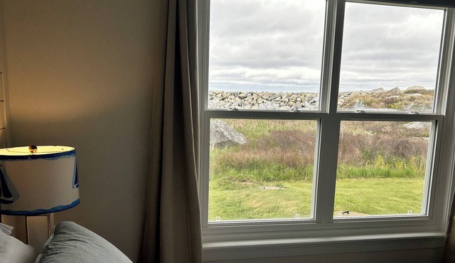Cozy Private Room at Meg Inn Peggys Cove in Peggy's Cove
