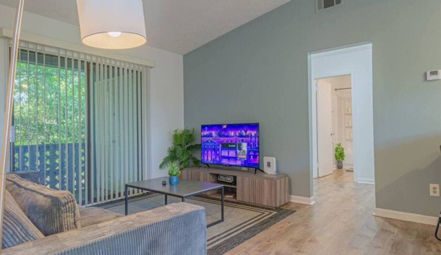 Cozy Suite 4 Near the Airport in Columbus