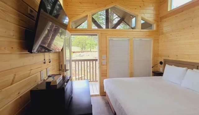 Cozy Tiny Home King Room #25A in Page