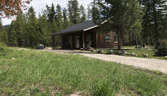 Custom Cabin Just Minutes From Glacier National Park! in Coram