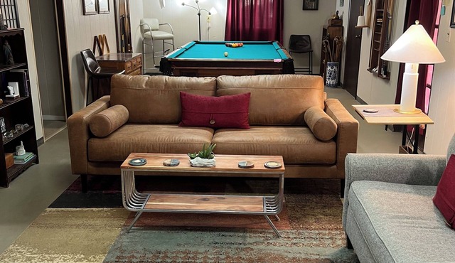 DELIGHTFUL PATIO APT W/PRIVATE ENTRY IN SOUTH KC in KCMO