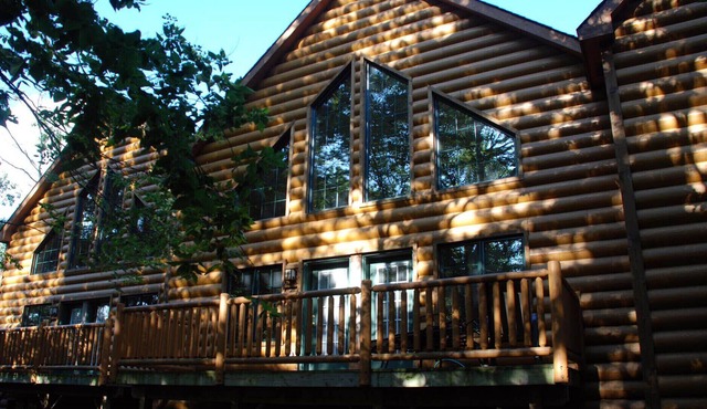 Extended Stay: Highest-Rated Luxury Cabin in Most Secluded Area of Resort! in Oglesby