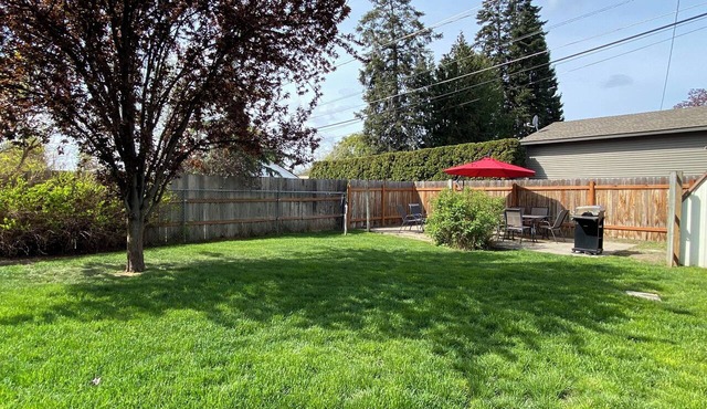 FIRE HOUSING AVAILABLE-Fenced Backyard-Central AC-Arcade Game Rm-3 Mi to Dwntwn in Spokane