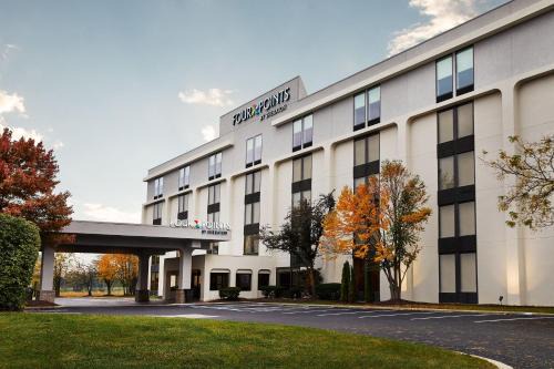 Four Points by Sheraton Chicago Westchester/Oak Brook in Westchester