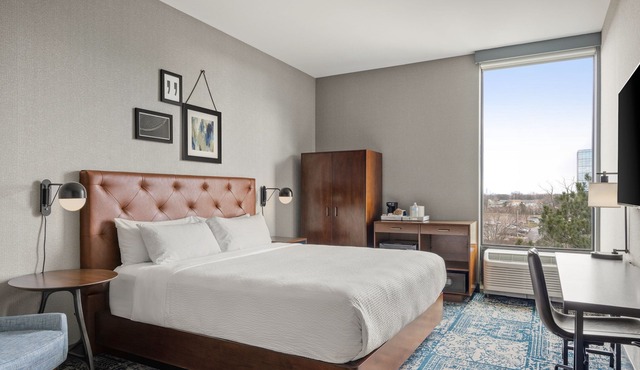 Four Points by Sheraton Chicago Westchester/Oak Brook in Westchester