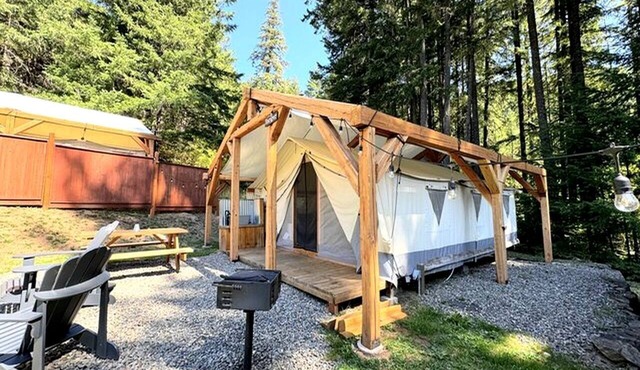 Glamping! Luxury Tent - Ranger, Idleyld Park, OR in Idleyld Park