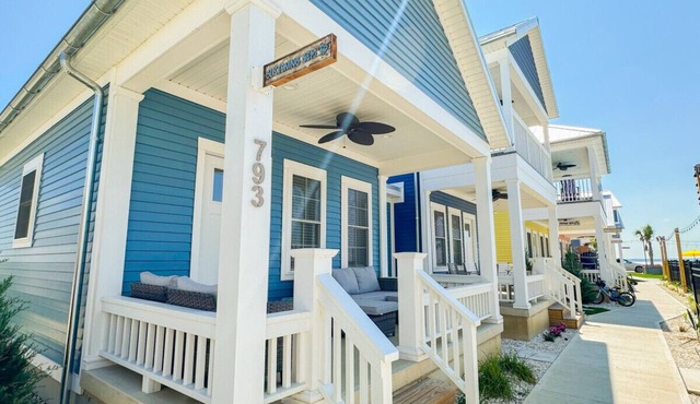 Glistening Gem: Lakeside Cottage in Celina