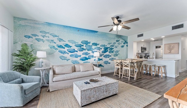 Golf Cart, Beach Access, Pool, Hot Tub in Mexico Beach