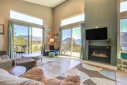 'Gorge Retreat' - Modern Carson Home w/Mtn Views! in Carson