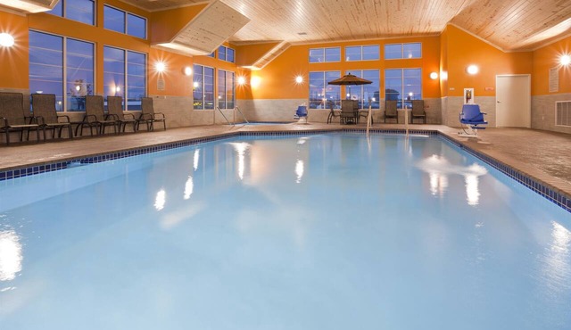 Grandstay Hotel And Suites Morris in Morris