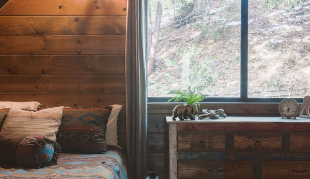 Gregory’s Lake Gregory Cabin! in Crestline