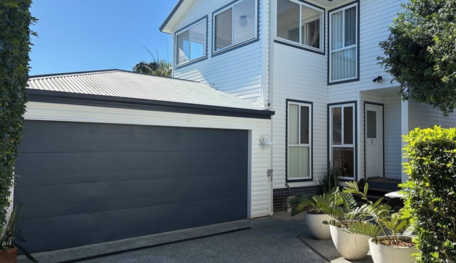 Handy Gold Coast location close to Broadwater Parklands in Southport