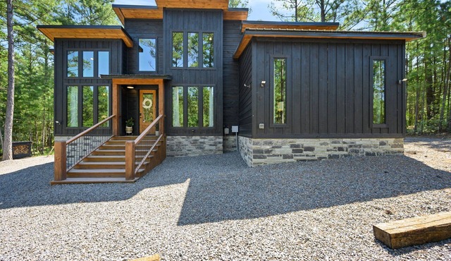 Happy Bears Cabin - Hot Tub, Playset, Arcade in Broken Bow