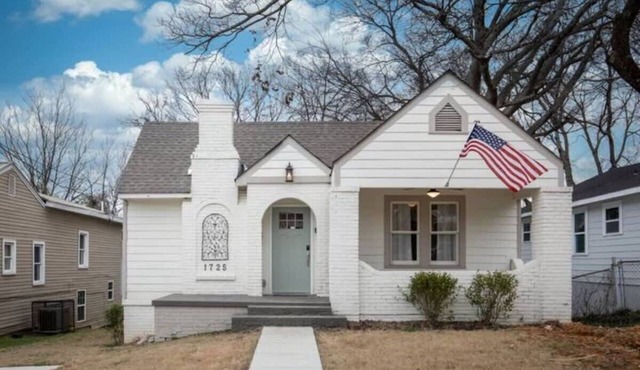 Heritage on 28th- King Bed/Near Downtown/Patio in Birmingham