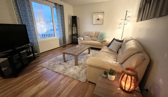Homey and modern full house in North Battleford