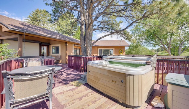 Hot Tub, Sauna! Colorado Springs Extended Stay in Colorado Springs
