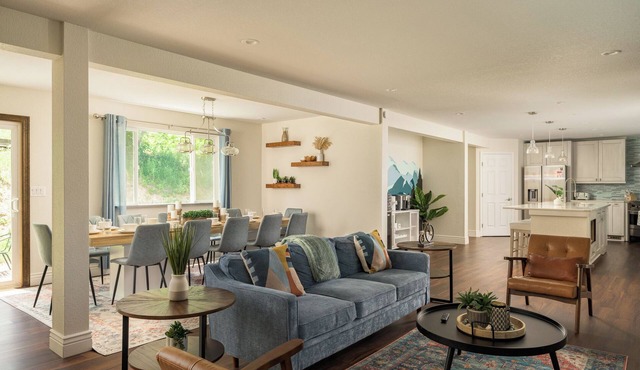 King Beds, Fire Pit, Patio, Arcade, 2 Living Rooms, Nursery - Perfect Retreat! in Westminster