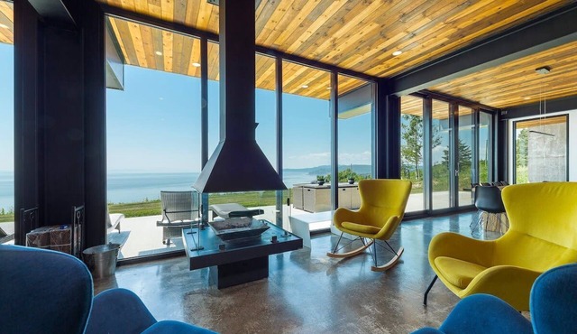 L’Eaurizon | Private Spa & St. Lawrence View in La Malbaie