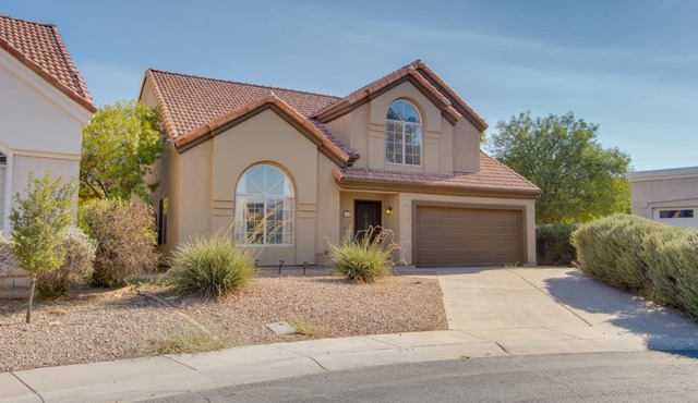 Luxury Updated 3-bedroom home with pool in Gilbert in Gilbert