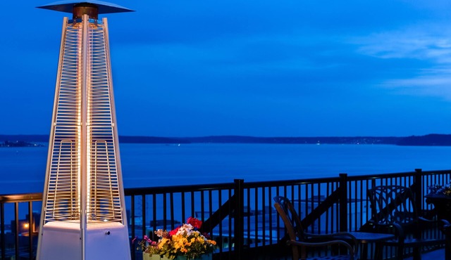 Mediterranean Inn in Seattle