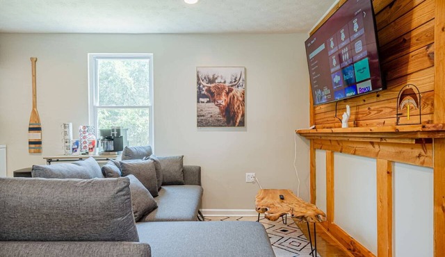 Midtown Columbus Studio w/Grill Near Fort Moore in Columbus