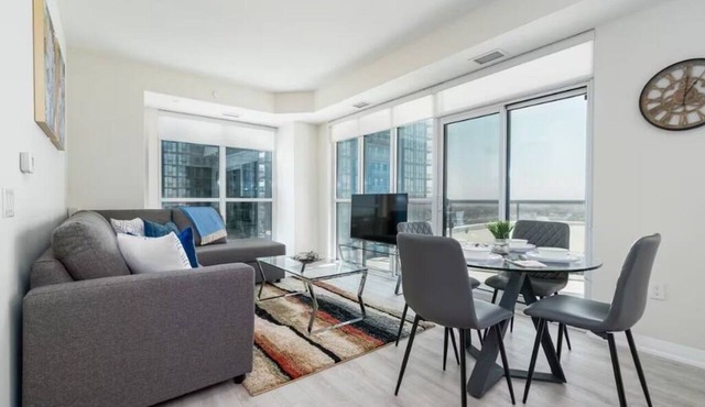 Modern 2BR Jarvis Street Retreat in Downtown in Toronto