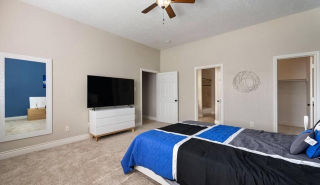 Modern 6 Bedroom with Tons of Games in Houston