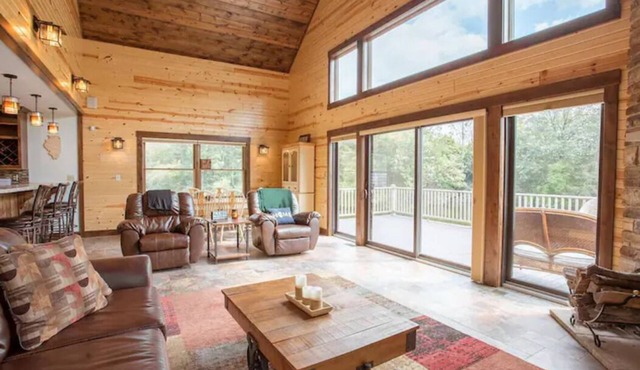 Moose Cabin in Sullivan