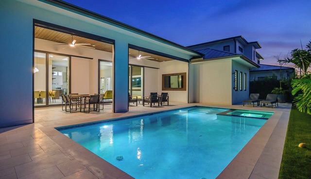 Morningside Luxury Escape - Heated pool - Office place in Naples