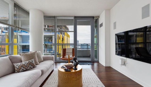 New Luxury 3 Bdr Apt in Chicago C9 in Chicago