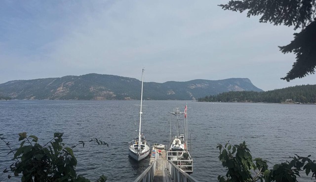 Oceanfront 4+ bedroom house in Maple Bay for rent from Sept 15/26 - April 30/27 in Duncan