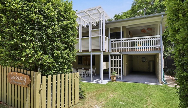 Only minutes walk to Cylinder and Deadmans Beaches - 1 Pet Allowed. in Point Lookout
