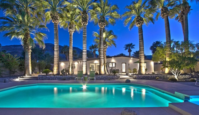 Prime Location! MidCentury+Large Backyard+Walk to Restaurants & Shops - The Palm in Rancho Mirage
