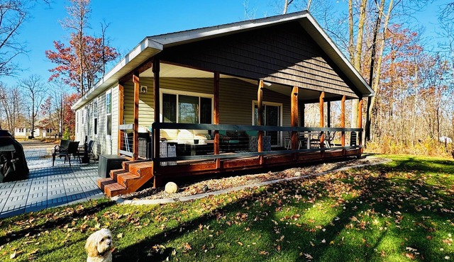 Private Home located on Izaty's Golf Course in Onamia