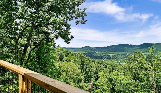 Private Setting w/Stunning Mtn Range Views, Fire Pit, Game Rm, Hot Tub, Grill in Sevierville