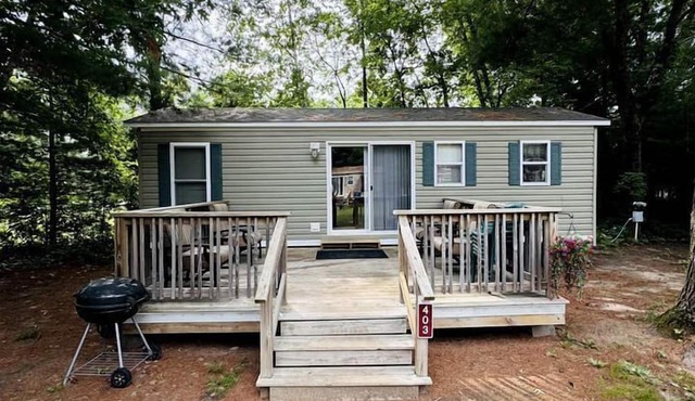 Quaint Cozy Cabin Well Equipped in Wisconsin Dells in Wisconsin Dells