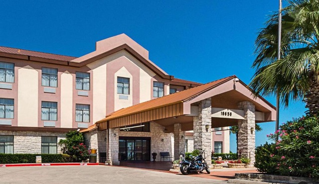 Quality Inn & Suites Buda in Buda