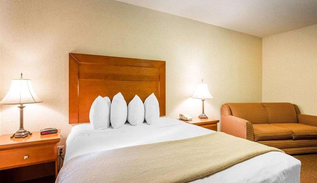 Quality Inn & Suites Lethbridge East in Lethbridge
