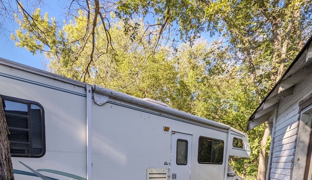 Quick stay? Come to Hideaway! RV that sleeps all your out of town guests! in Hoffman