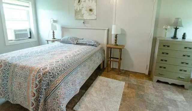 Quiet 2 BR Cabin in Abingdon B in Abingdon