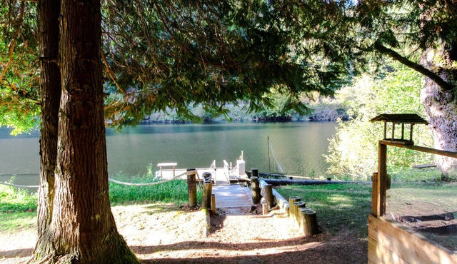 Recently remodeled home on the Alsea River w/private dock in Waldport
