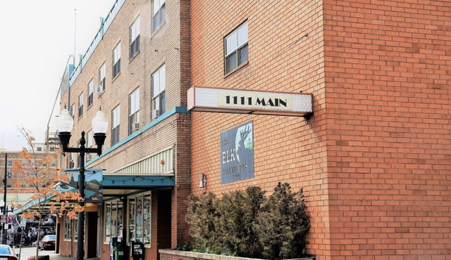 Retro-Chic Escape #208 in Klamath Falls