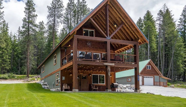 River's Bend Lodge- Hot Tub, Fire Pit, Games & Ski in Leavenworth