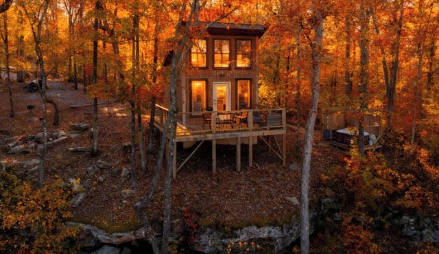Romantic Cliffside Retreat Private Hot Tub Creek Views Outdoor Shower in Albertville