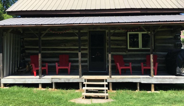 Rustic log cabin - Lanark Highlands in Lanark