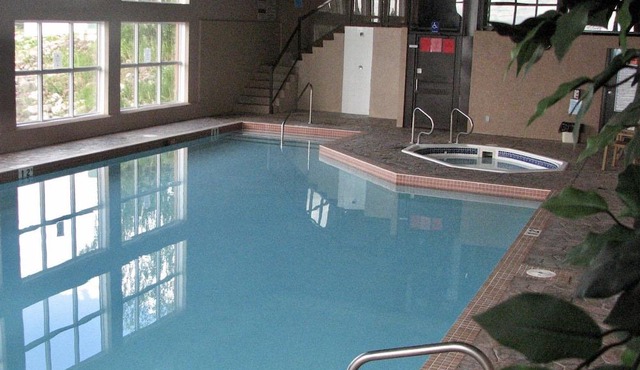Rustic Retreat at Pine Lake - perfect for a solo or couples getaway! in Red Deer County