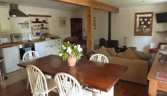 Smart barn conversion. Perfect for beaches, moors, Cornwall and cosy in winter in Exeter