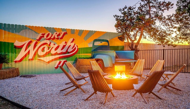 Spacious Group Retreat | 3 Kings | Sleeps 25 in Ft. Worth