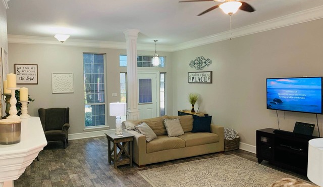 Spacious home with shaded patio & firepit, walk to The Harbor Rockwall in Rockwall