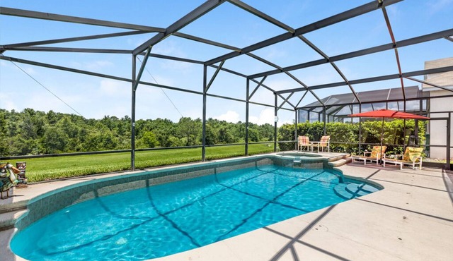 STAR WARS AND FROZEN PARADISE!- Private Conservation View! 5 miles to Disney! in Kissimmee